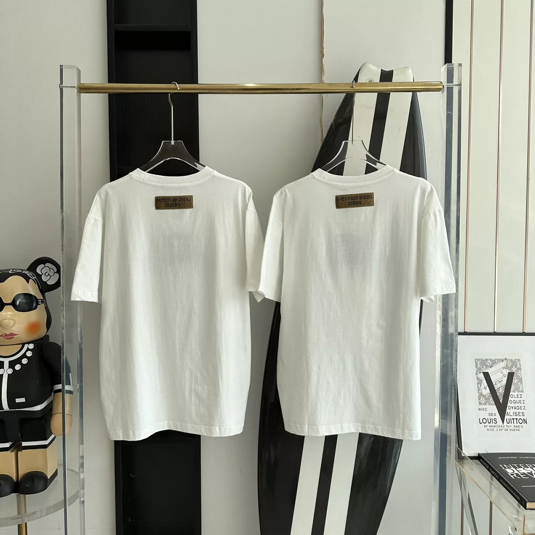 LV LOGO T-SHIRT IN WHITE – LVTS112
