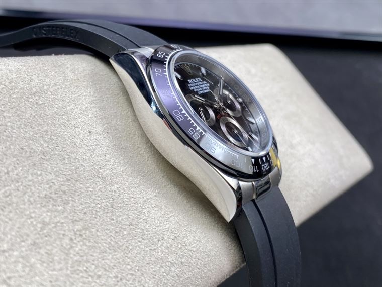 ROLEX OYSTER PERPETUAL SUPERLATIVE CHRONOMETER OFFICIALLY CERTIFIED – RL007