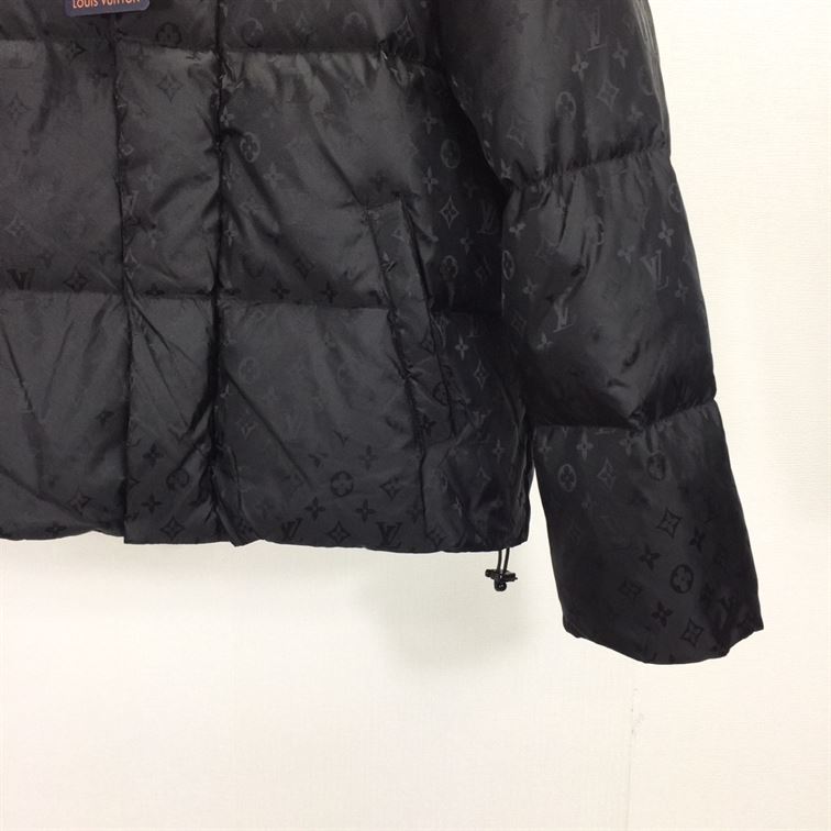 LOUIS VUITTON COAT – LVC012