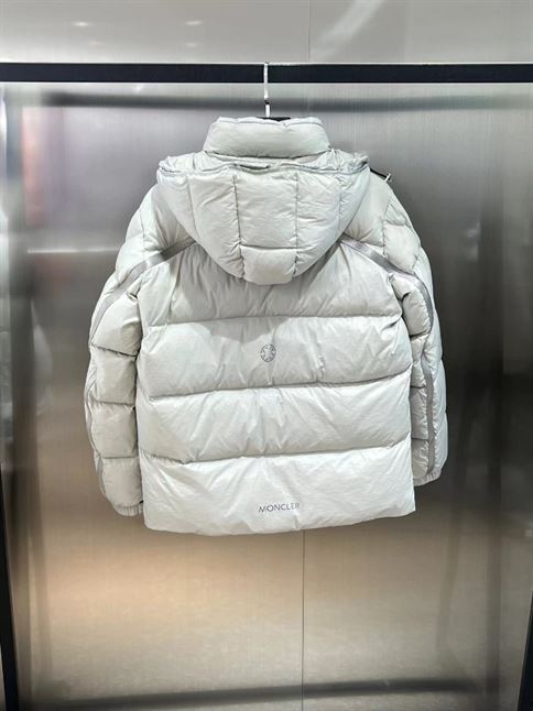 MONCLER JACKETS – MC037