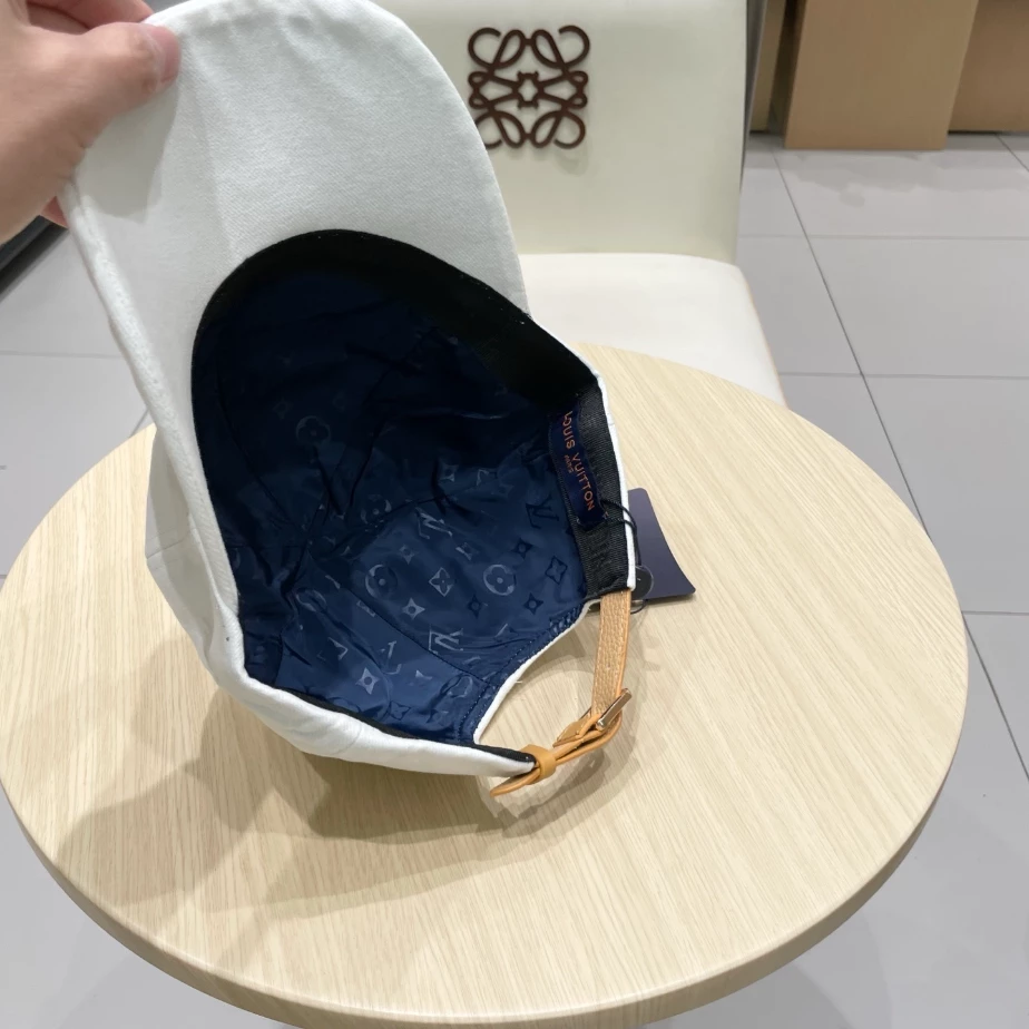 Louis Vuitton Caps – LVC027