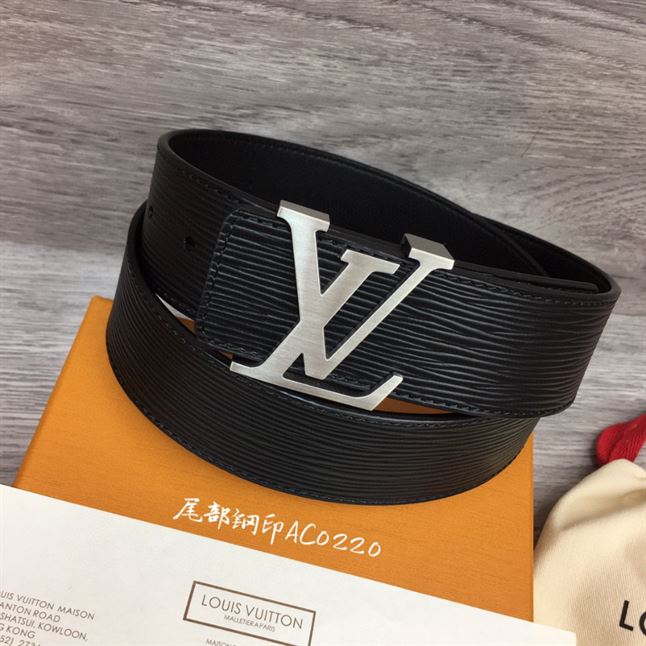 LOUIS VUITTON LV INITIALES 40MM LBE064
