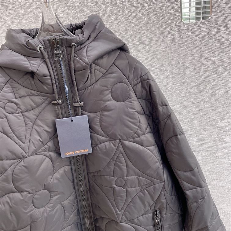 LOUIS VUITTON REVERSIBLE MONOGRAM PUFFER JACKET – LVC016