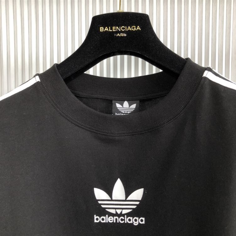 BALENCIAGA ADIDAS T-SHIRT OVERSIZED IN BLACK – BAS017