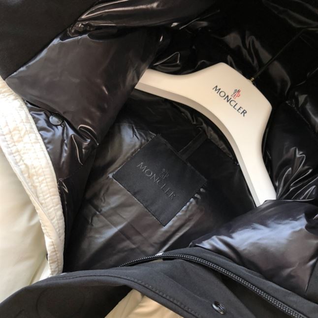 MONCLER MADEIRA DOWN JACKET – MC089