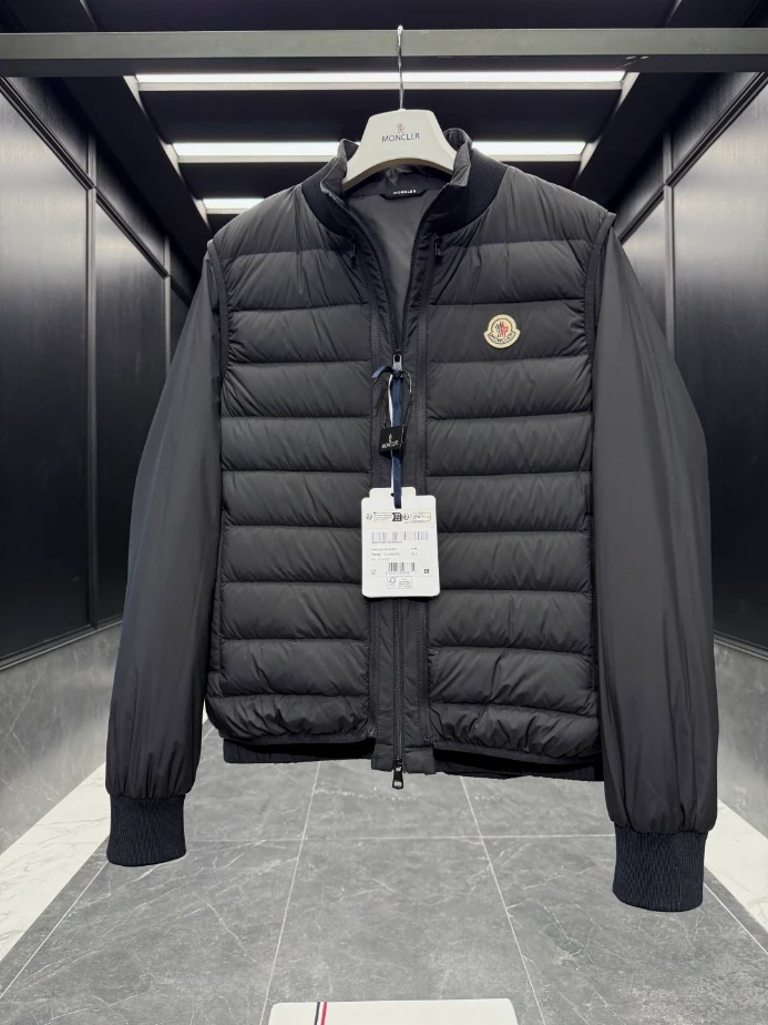 Moncler Logo-patch Gilet – MC150