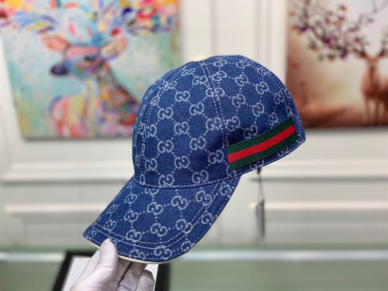 GUCCI GG CANVAS BASEBALL HAT – GH033