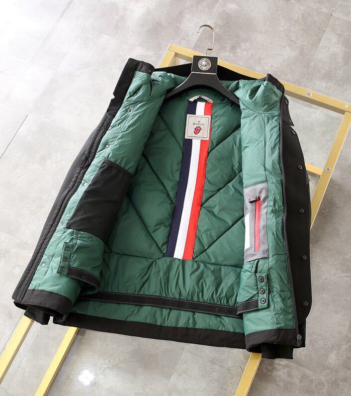 MONCLER COAT – MC126