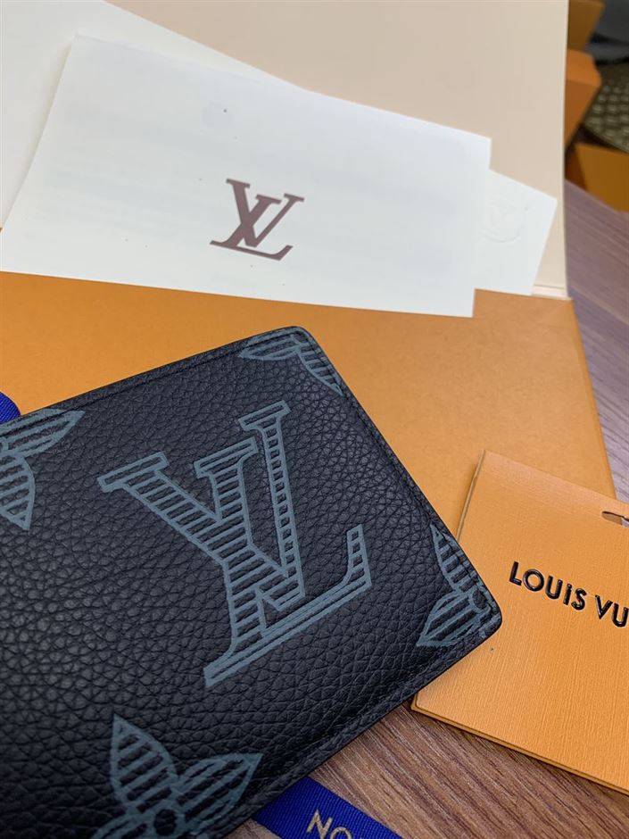 LOUIS VUITTON MULTIPLE WALLET – WLV050