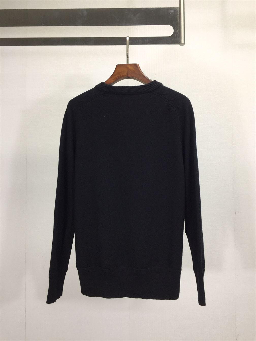 DIOR X PETER DOIG EMBROIDERED KNITTED SWEATER – DOS017