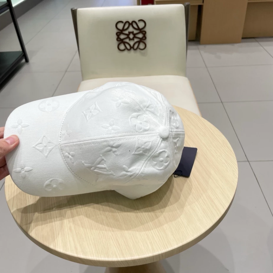 Louis Vuitton Caps – LVC027