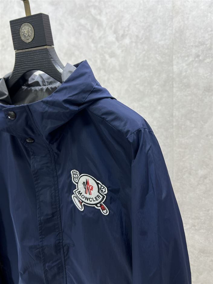 MONCLER GUIERS RAIN JACKET – MC100
