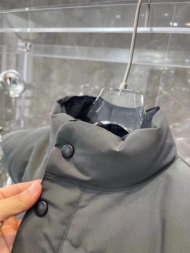 CANADA GOOSE FREESTYLE QUILTED ARTIC-TECH GILET – CN12