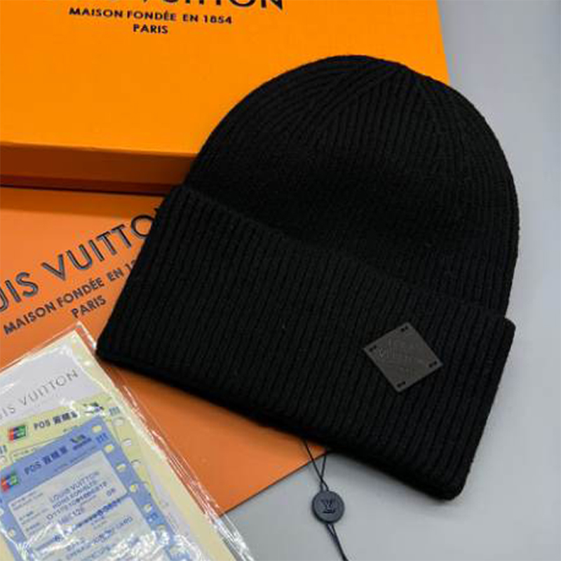 Louis Vuitton Wool Black Logo LV Hats – LVC010