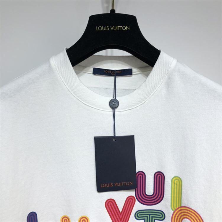 LOUIS VUITTON T-SHIRT – LVTS052