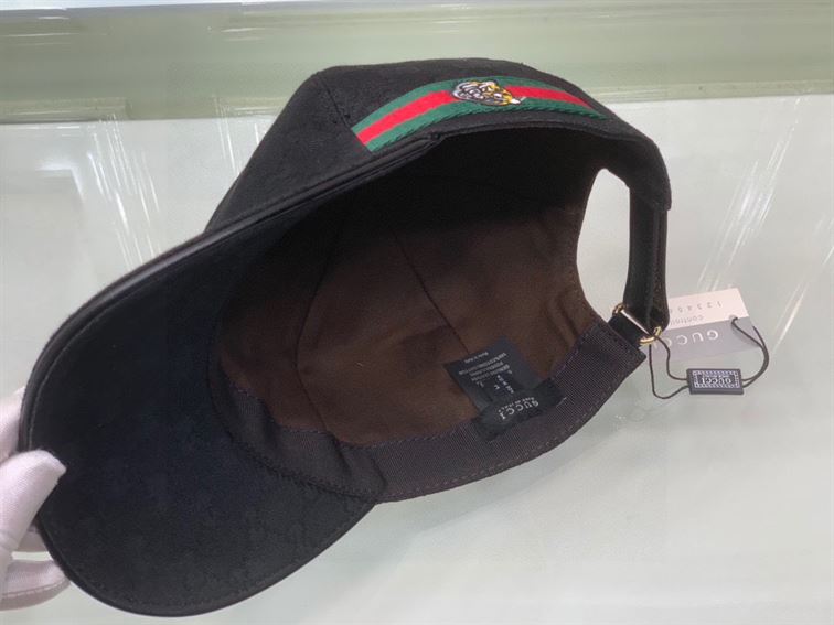 GUCCI GG CANVAS BASEBALL HAT – GH111