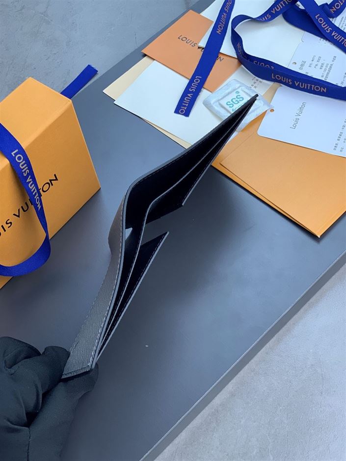 LOUIS VUITTON WALLET – WLV016