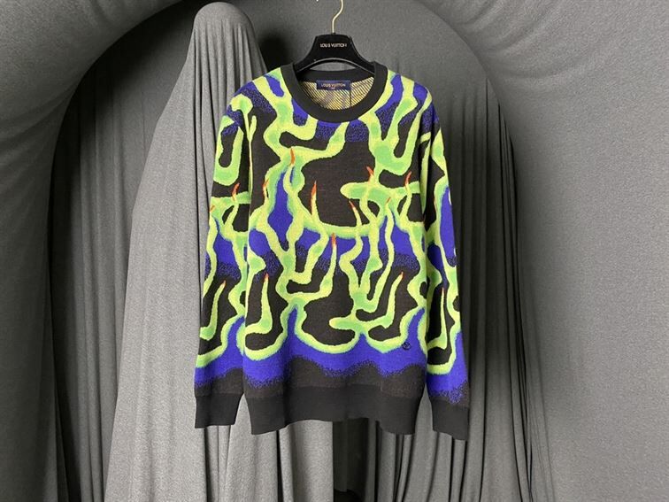 LOUIS VUITTON GRAPHIC CREWNECK – LVH043