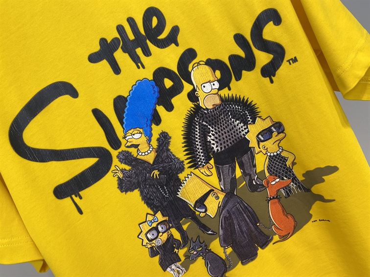 BALENCIAGA MEN’S THE SIMPSONS TM 20TH TELEVISION T-SHIRT OVERSIZED IN YELLOW – BAS007