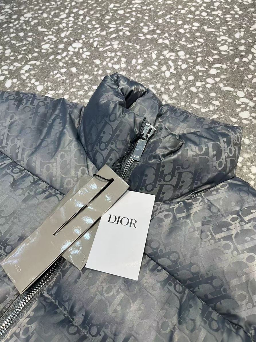 DIOR OBLIQUE DOWN JACKET TECHNICAL JACQUARD – DRC019
