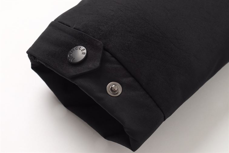 MONCLER COAT – MC109