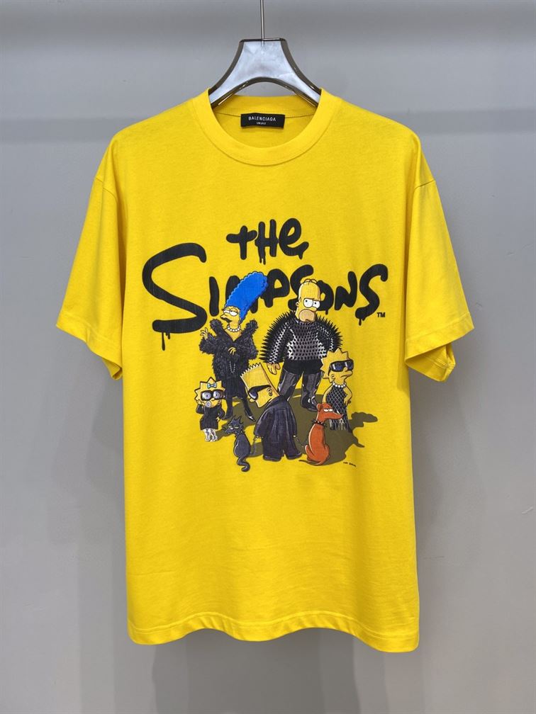 BALENCIAGA MEN’S THE SIMPSONS TM 20TH TELEVISION T-SHIRT OVERSIZED IN YELLOW – BAS007