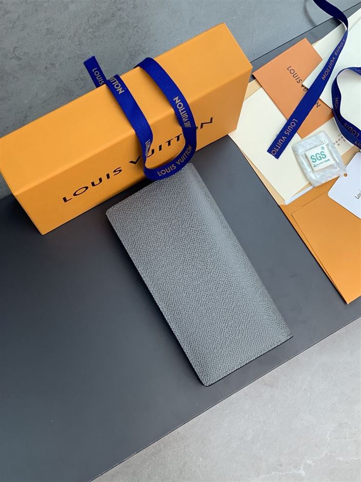 LOUIS VUITTON WALLET – WLV017