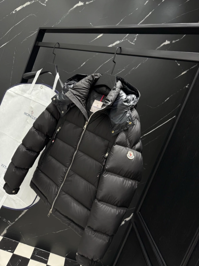 Moncler Jacket – MC149