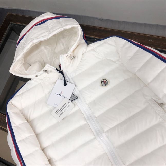 MONCLER AGOUT QUILTED SHELL JACKET – MC070