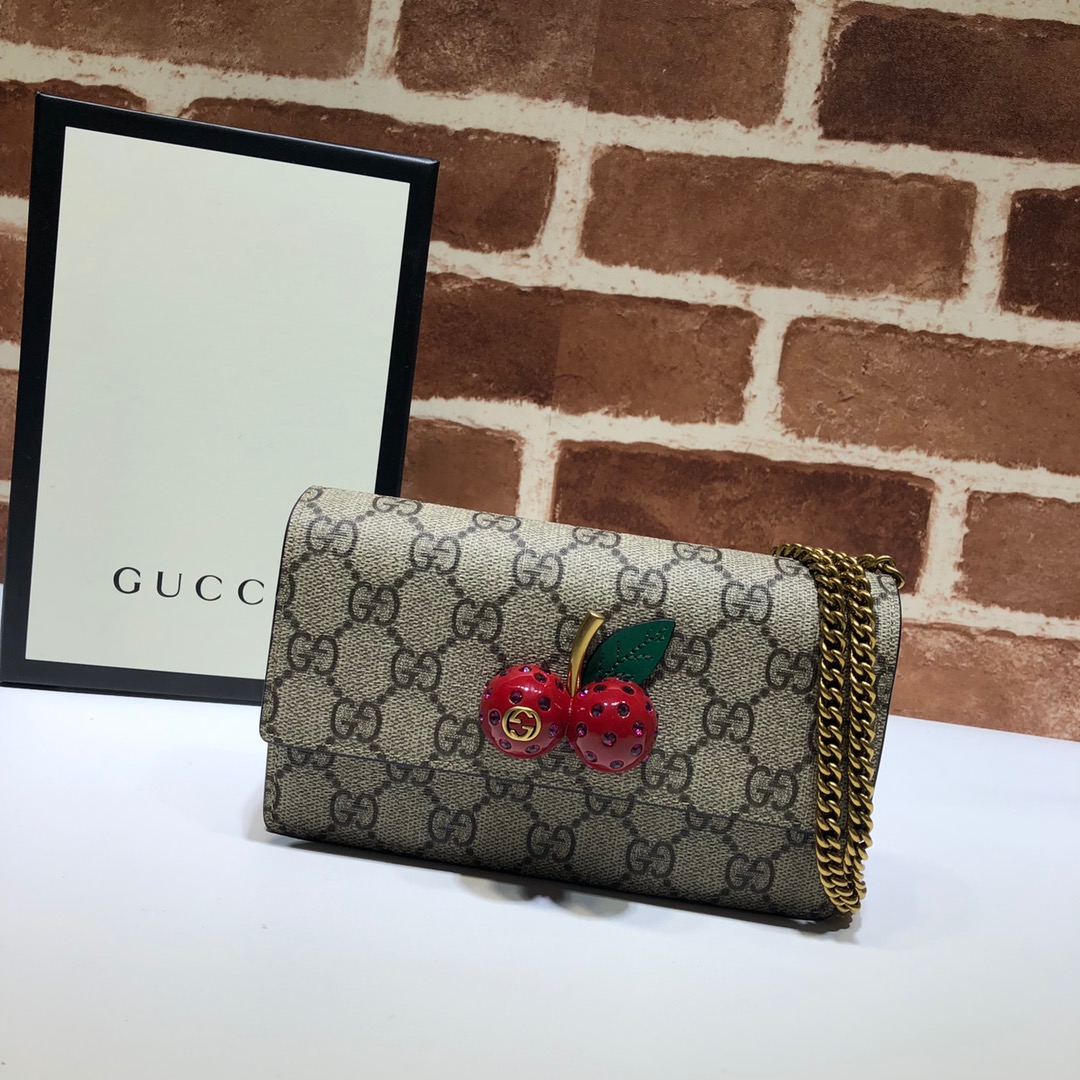 GUCCI GG SUPREME MINI CHERRY BAG – WLG024