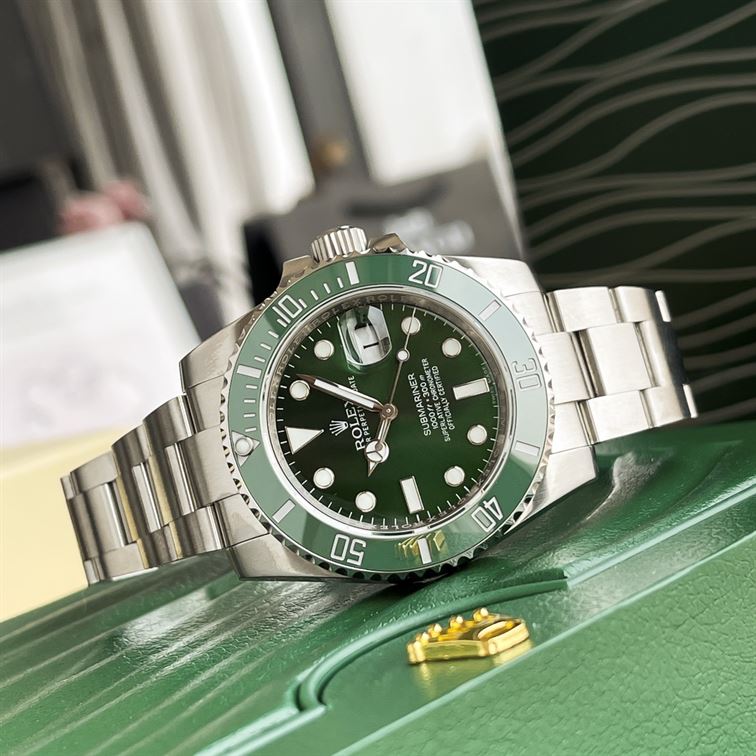 ROLEX SUBMARINER DATE – RL013
