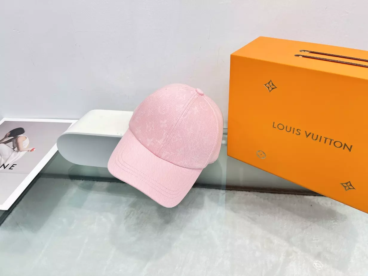 Louis Vuitton Caps – LVC033