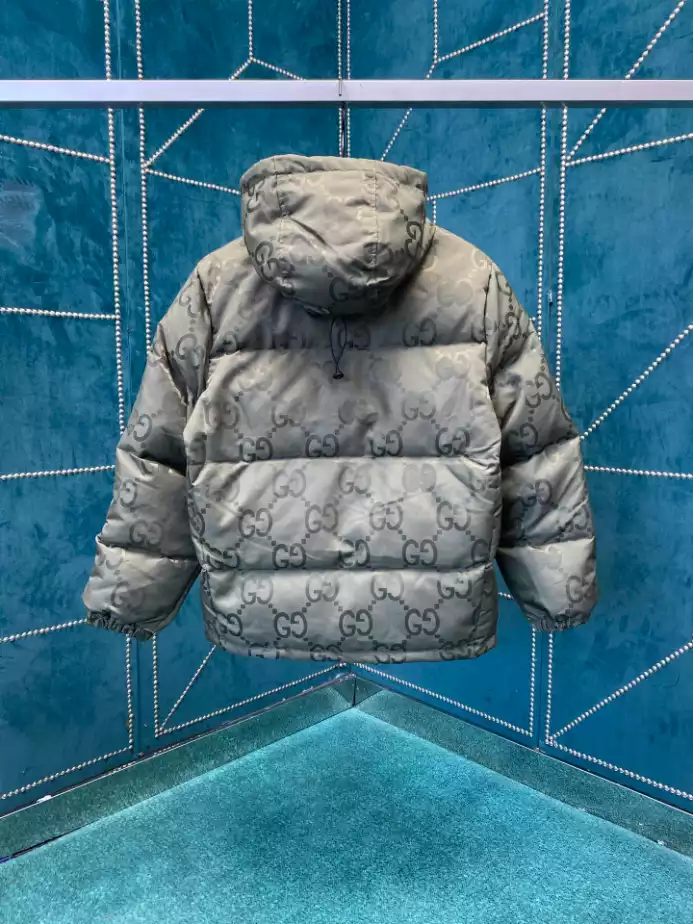 Gucci Jumbo GG Down Jacket – GCJ054