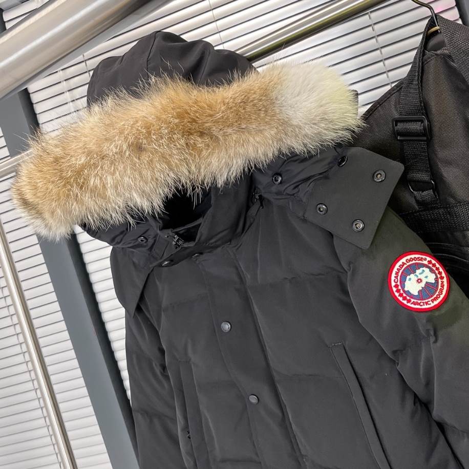Canada Goose Black Wyndham Parka Jacket – CN37