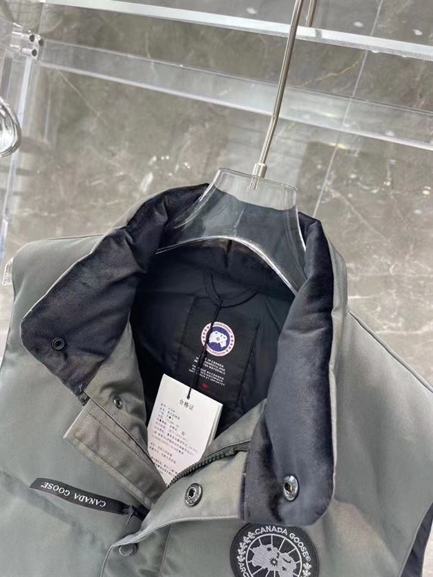 CANADA GOOSE FREESTYLE QUILTED ARTIC-TECH GILET – CN12