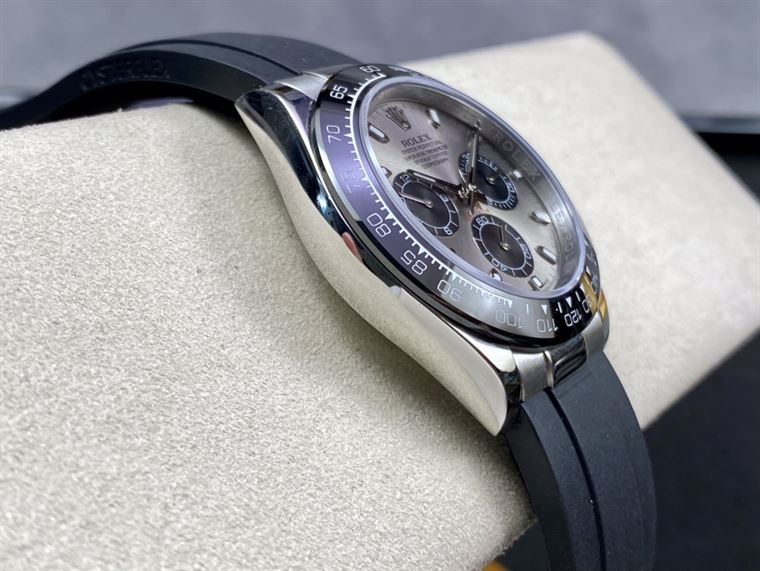 ROLEX OYSTER PERPETUAL SUPERLATIVE CHRONOMETER OFFICIALLY CERTIFIED – RL008