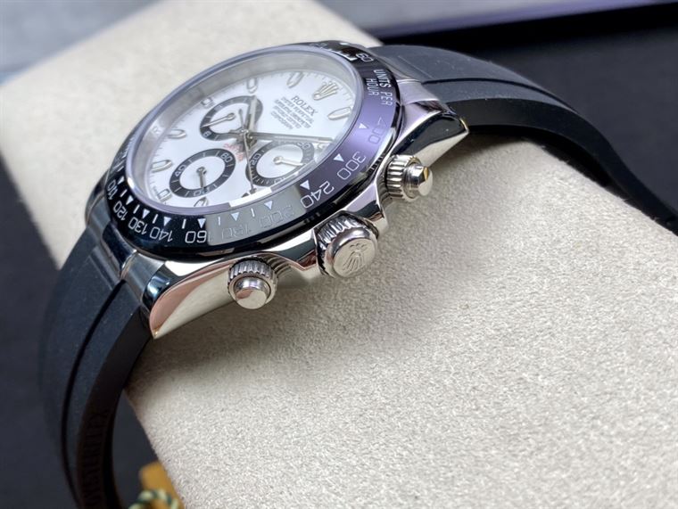 ROLEX OYSTER PERPETUAL SUPERLATIVE CHRONOMETER OFFICIALLY CERTIFIED – RL009