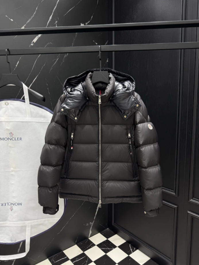 Moncler Jacket – MC149