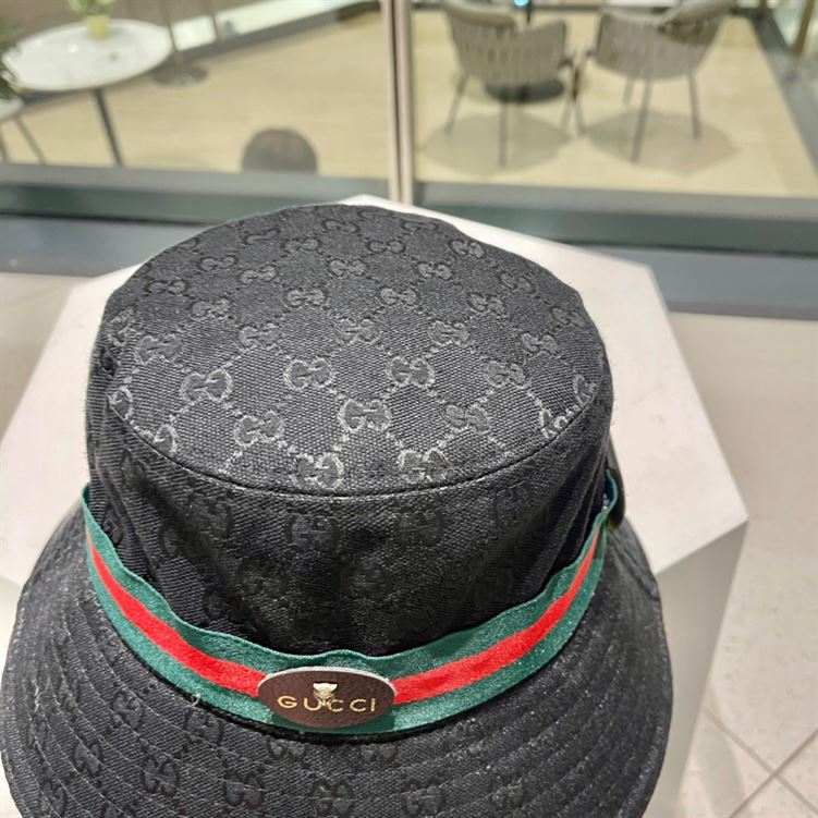 GUCCI GG CANVAS BUCKET HAT – GH153
