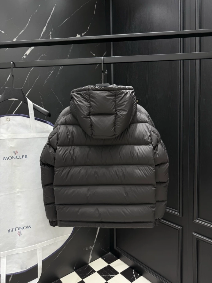 Moncler Jacket – MC149
