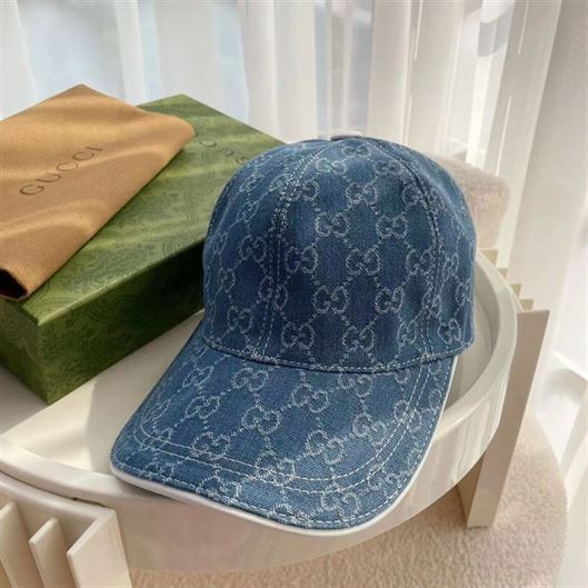 GUCCI GG CANVAS BASEBALL HAT – GH026
