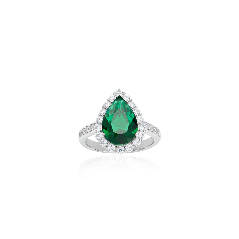 Gold-Plated Green Water Drop Ring – Elegant Pear-Shaped Gemstone