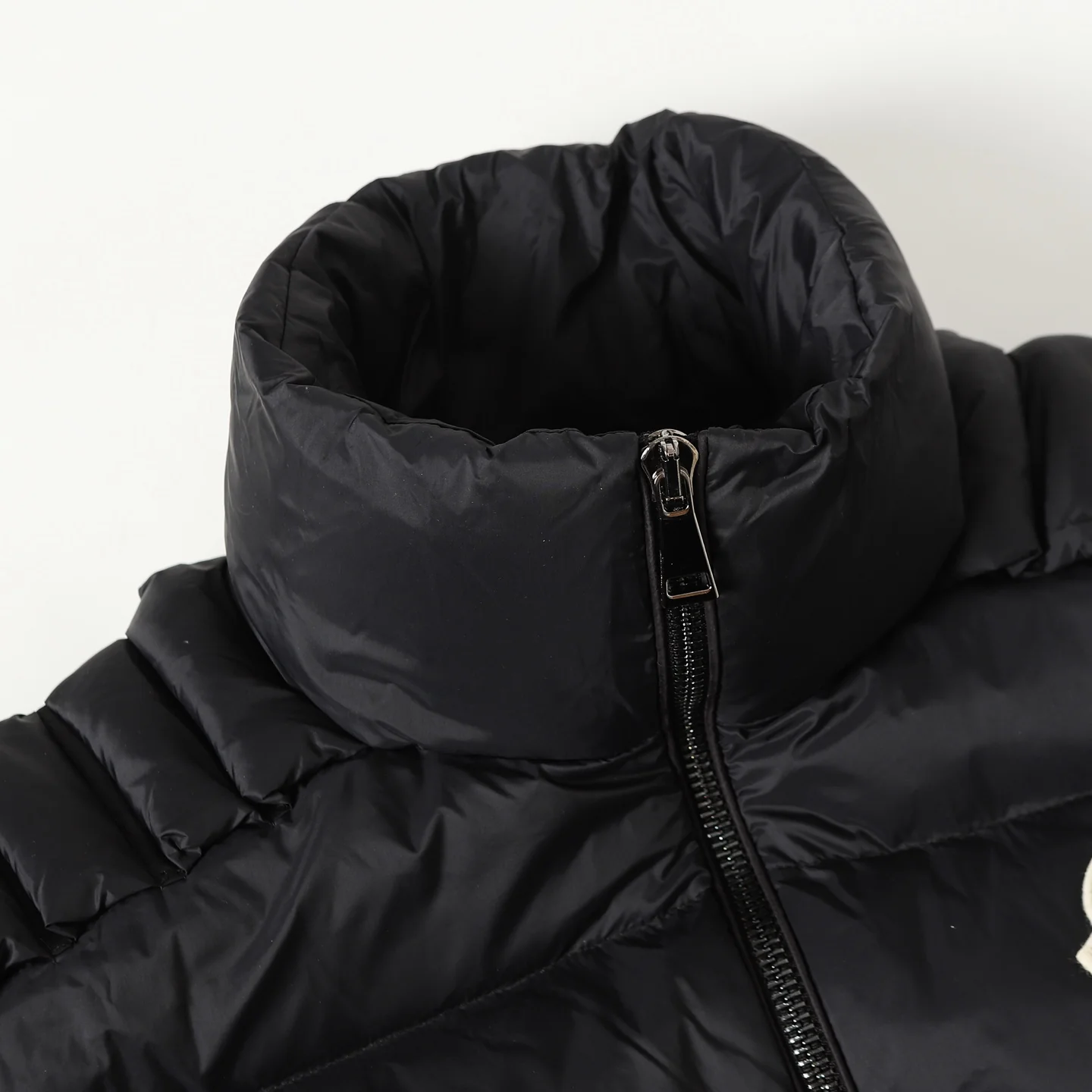 3D Quilted Zipper Down Jacket