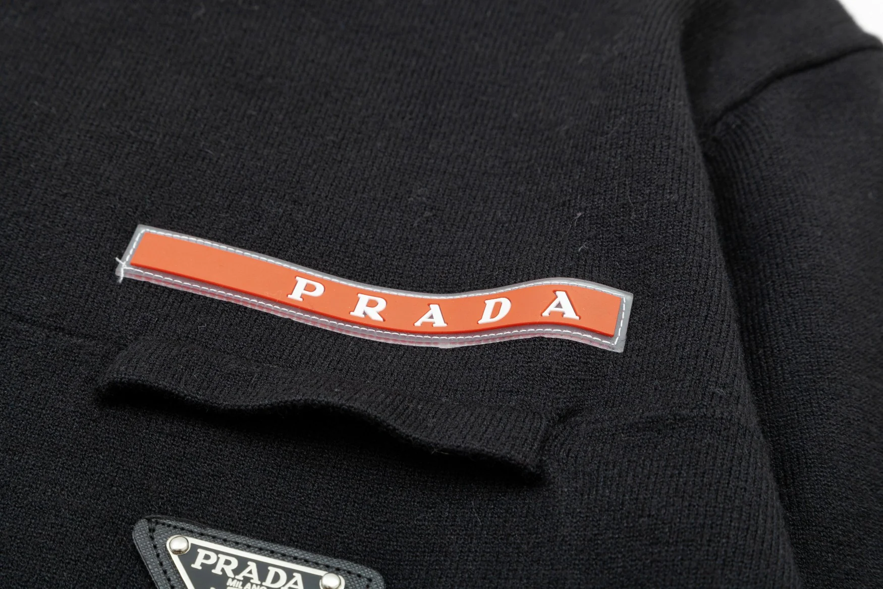 Rubber stripe jacquard knit sweater