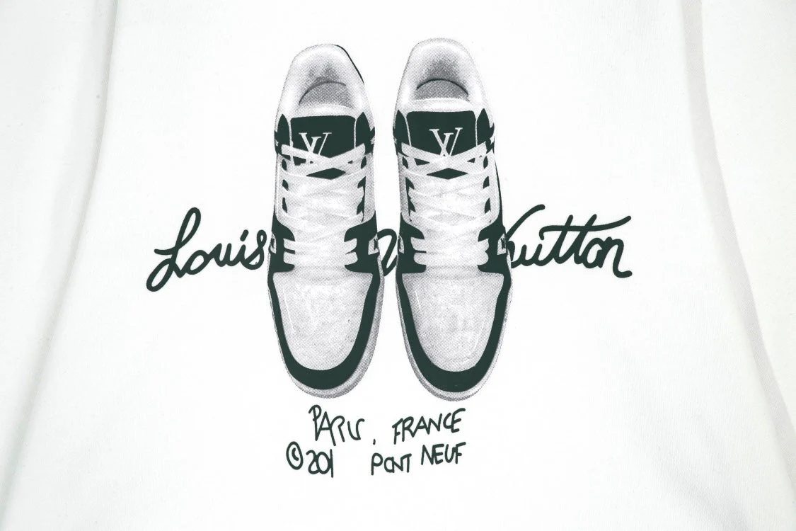 Fashion sneakers patterned sweatshirt