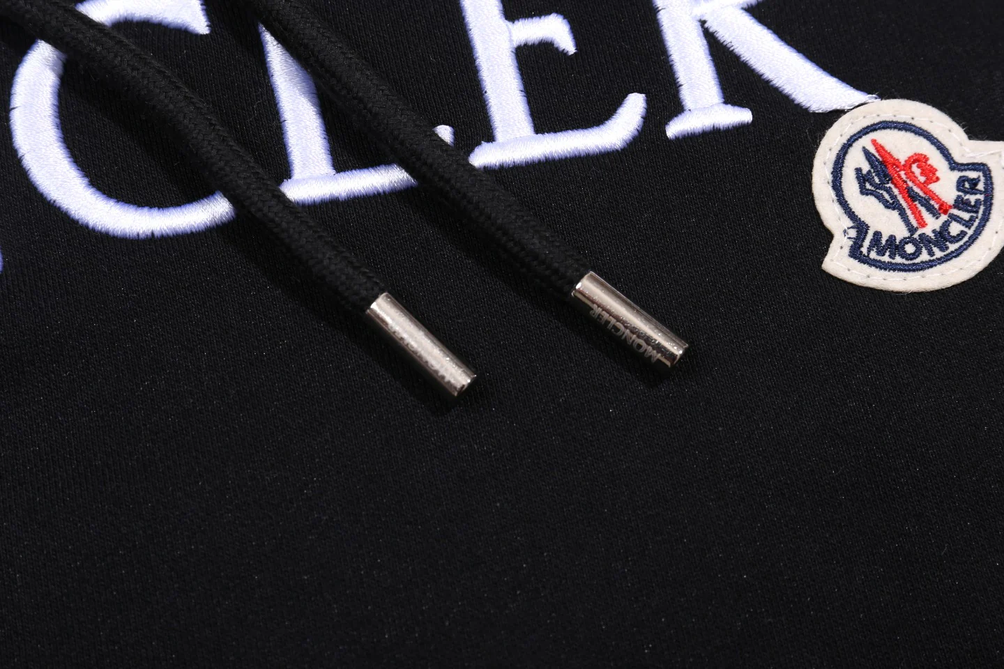 Embroidered cotton hooded sweatshirt