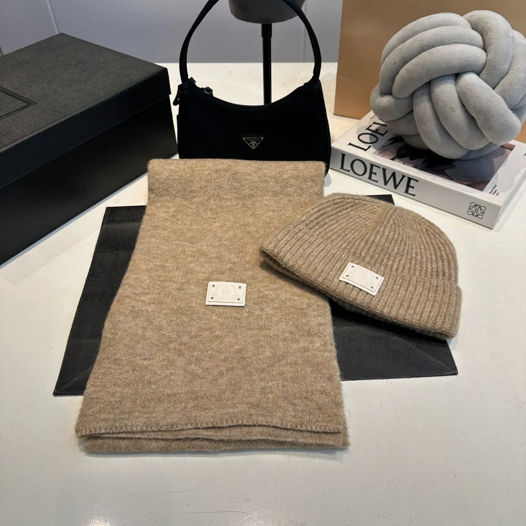 Cashmere scarf set