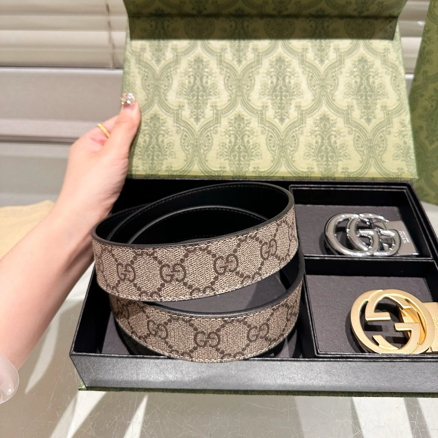 Leather belt with double metal buckle gift box