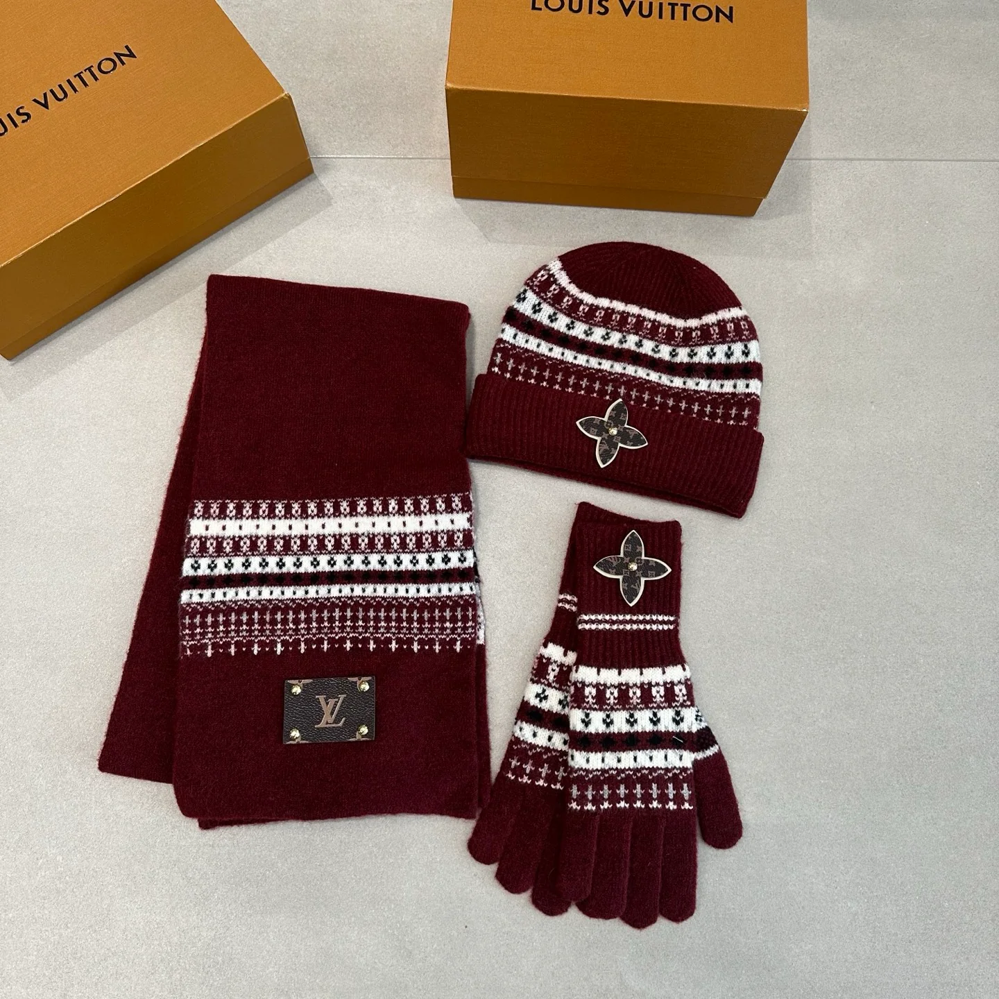 Leather print wool knitted scarf hat gloves set