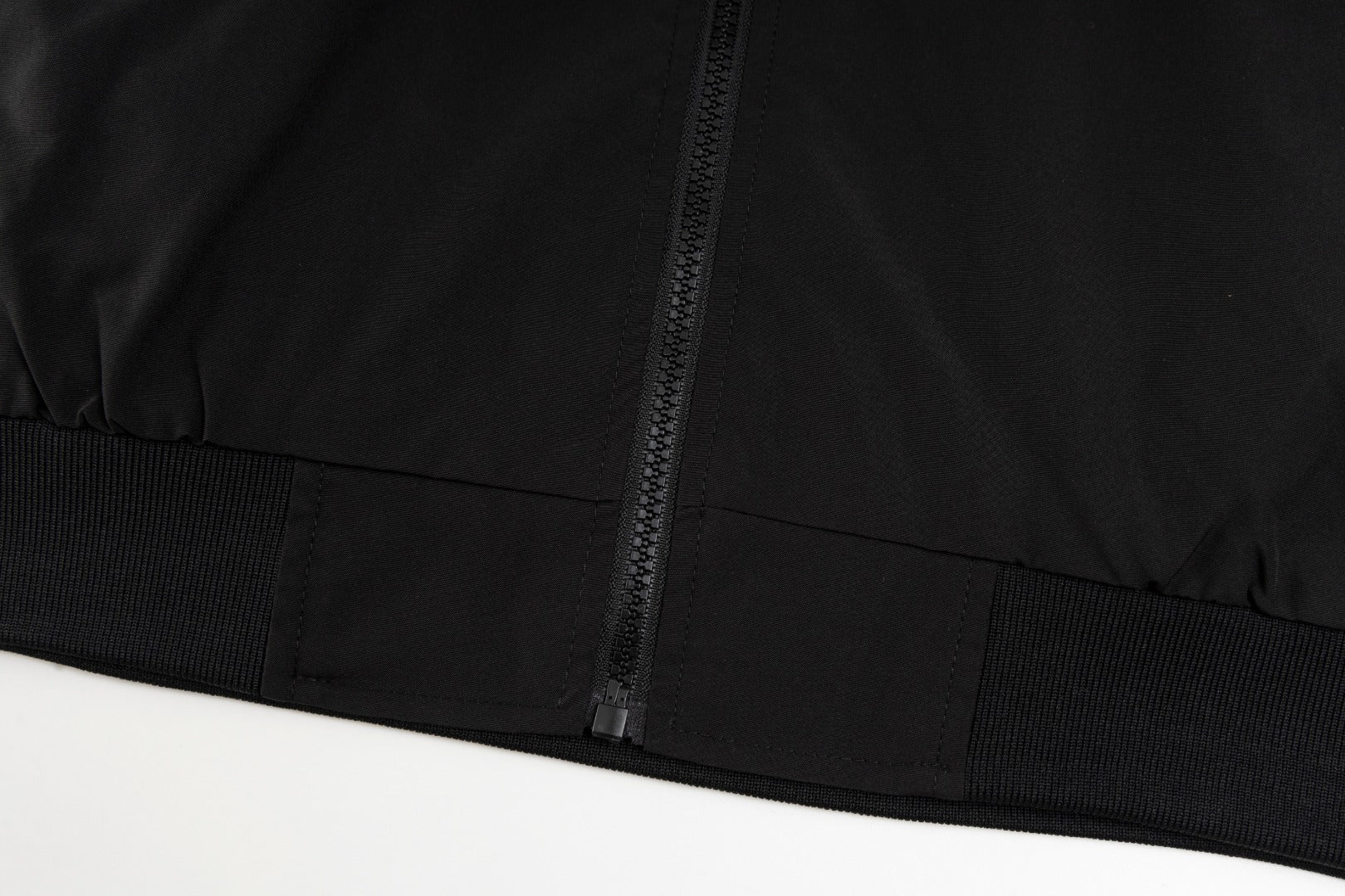 Fashionable embroidered pearl baseball jacket